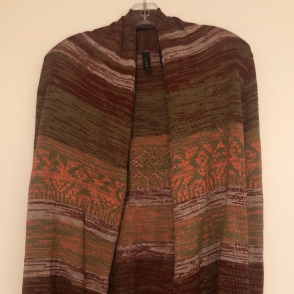 Cardigan - Picture 2 of 4